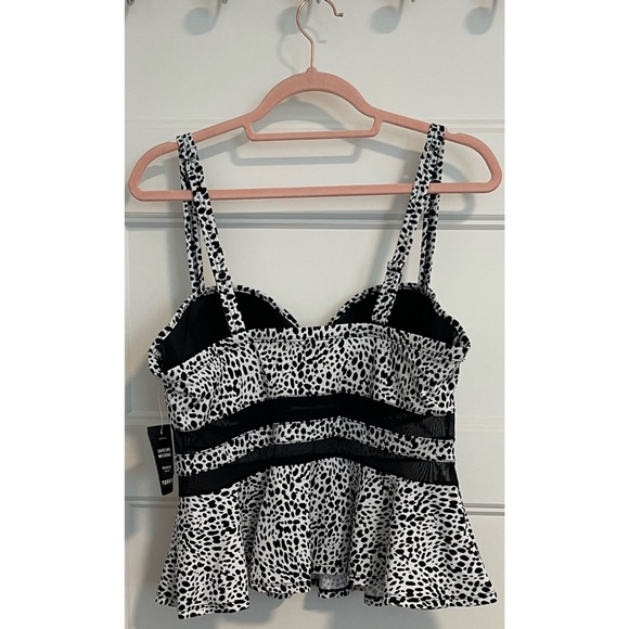 Torrid Women's Underwire Black and White Peplum Swim Top NWT Sz 1X (14-16) - Picture 7 of 13